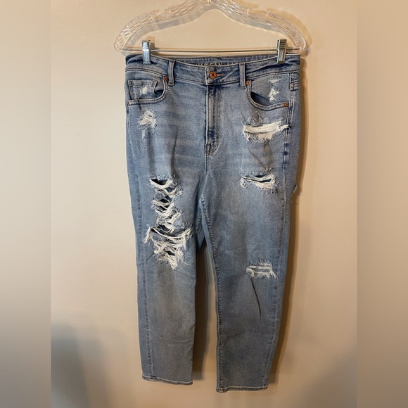 American Eagle Outfitters Denim - American Eagle Mom Jean Stretch Ripped 8 Regular